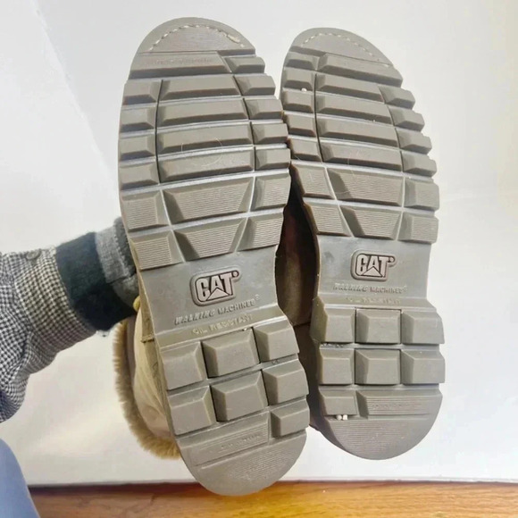 Like New CAT Caterpillar Women's Tan Leather Work Boots Size 10 - Picture 10 of 12